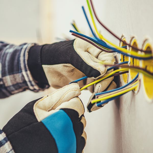 commercial electrician